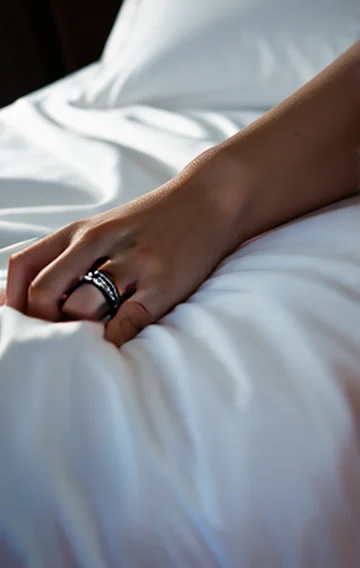 Hubby Doesn't Show up at Threesome